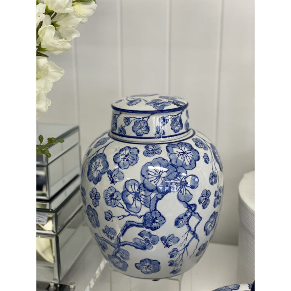 212R blue and white floral jar 25cm