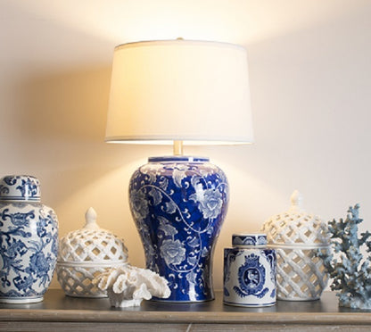 blue and white ceramic table lamp 3